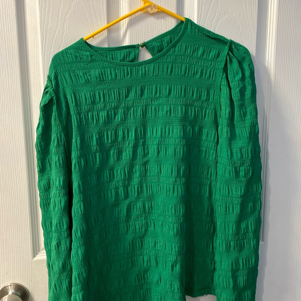 Green long sleeve blouse